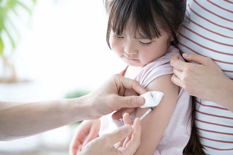 小児予防接種のイメージ写真